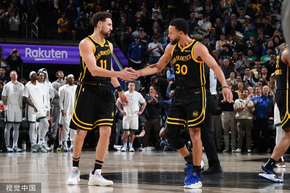 在他的带领 在他的带领